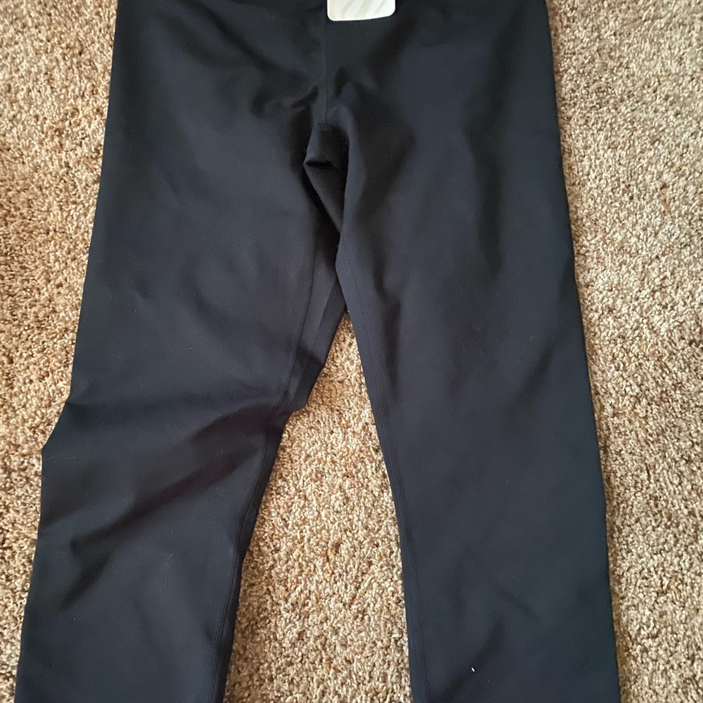 NWT Fabletics High-Waisted Powerhold Black Capri Leggings